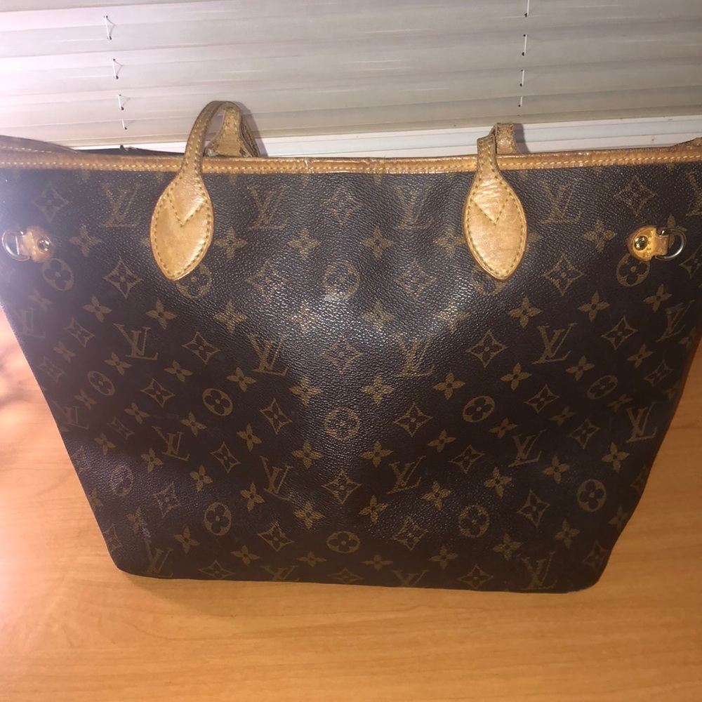 Louis Vuitton Purse